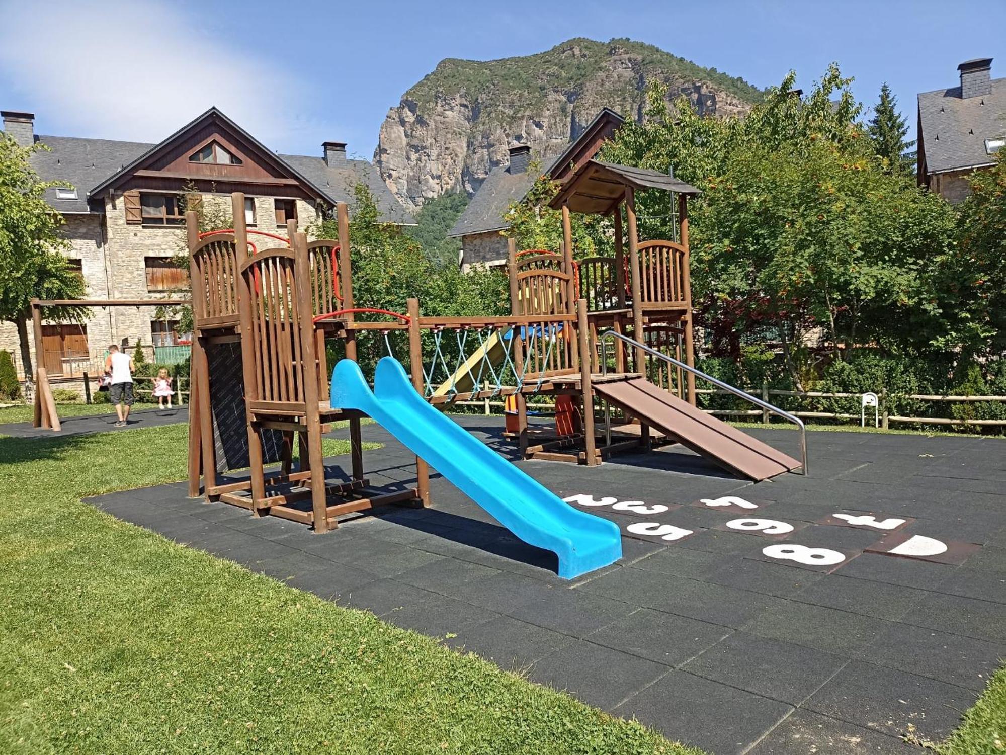 Apartamento A10 De Formigal, 9 Personas Y Garaje Escarrilla Exterior foto